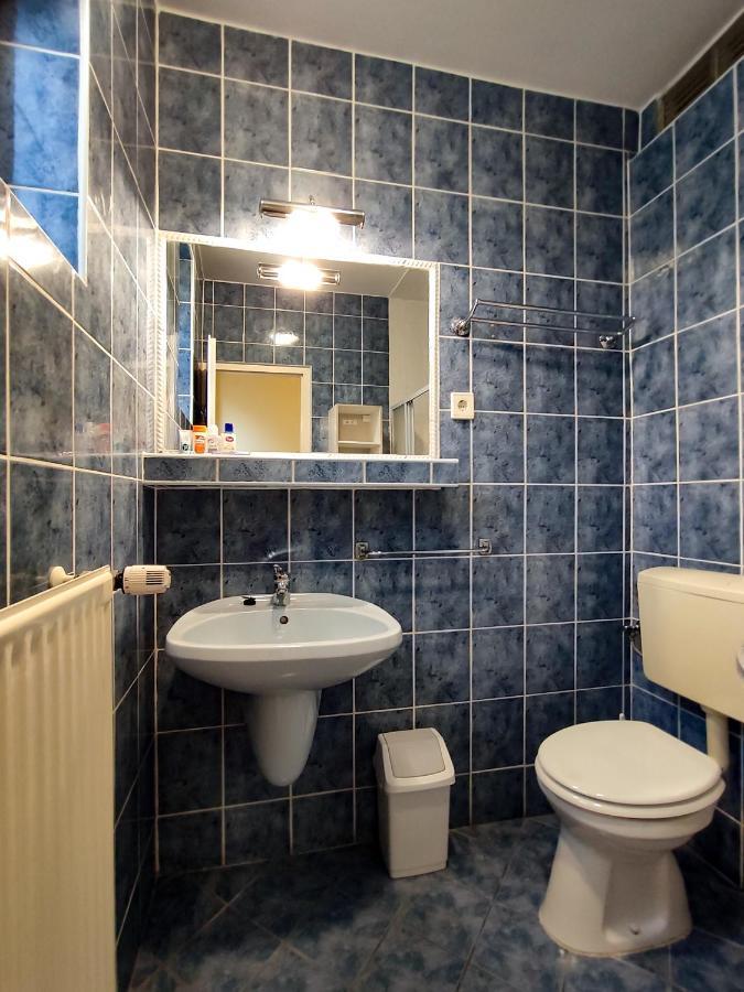 Afrodite Apartmanhaz Еґер Екстер'єр фото